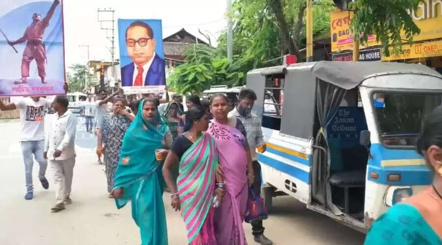सिवासागर में सफाई कर्मियों का प्रदर्शन, भ्रष्टाचार के खिलाफ उठाई आवाज