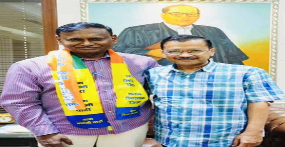 इंडिया गठबंधन के प्रत्याशी उदित राज ने दिल्ली के सीएम अरविंद केजरीवाल से की मुलाकात