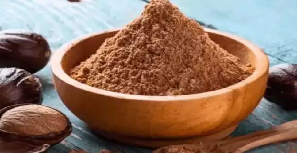 जायफल के अद्भुत स्वास्थ्य लाभ: खाली पेट पानी पीने के फायदे