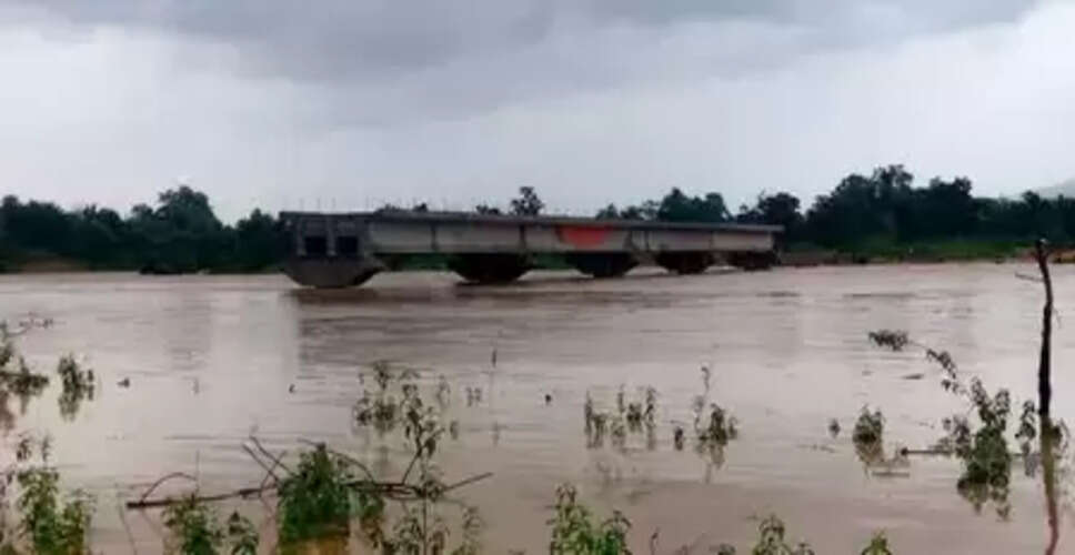 झारखंड में बारिश ने मचाई तबाही, 10 लोगों की मौत, 25 घायल, कई पुल बहे, रेस्क्यू में एनडीआरएफ उतरी