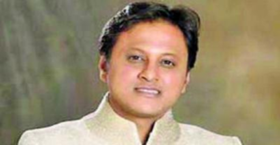 बोरीवली में मुंबई एसएस-यूबीटी नेता के अंतिम संस्कार में हजारों लोग शामिल हुए