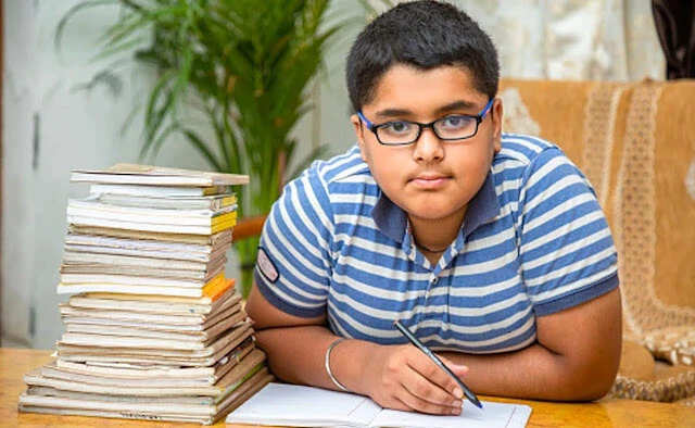 क्या आपका बच्चा है जीनियस? जानें 5 संकेत