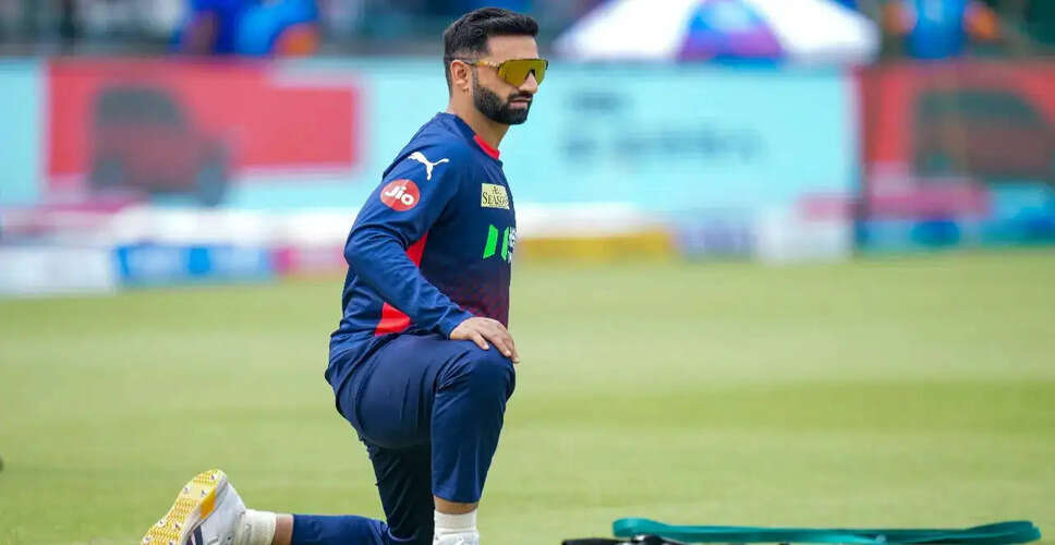 आकिब नबी का IPL में इंतज़ार: दिल्ली कैपिटल्स में जगह बनाने की चुनौती