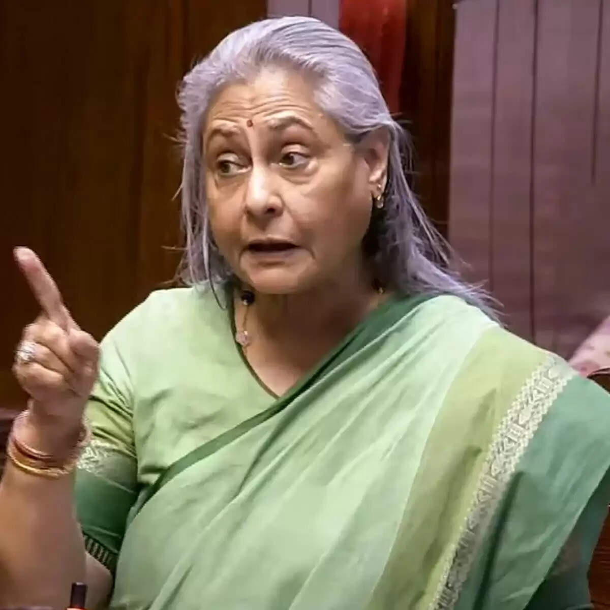 धर्मेंद्र की तबीयत पर फिल्म इंडस्ट्री के सितारों की प्रतिक्रिया