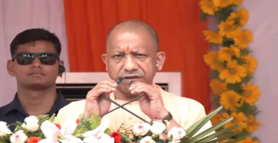 योगी आदित्यनाथ ने गौतम बुद्ध नगर के लिए 45 इलेक्ट्रिक बसों का उद्घाटन किया