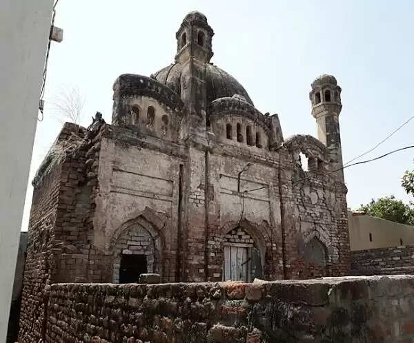 लुधियाना के हेडों बेट गांव में हिंदू समुदाय की मस्जिद की देखभाल