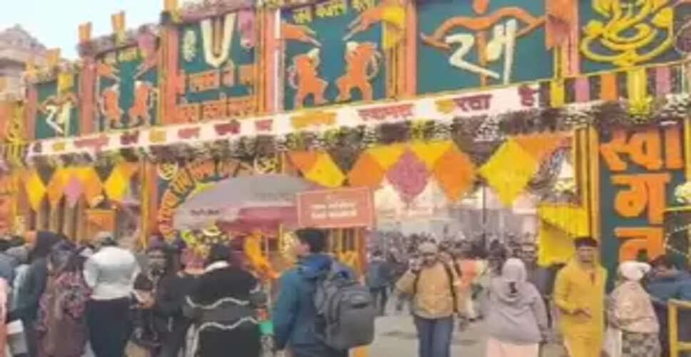 रामलला के प्राण प्रतिष्ठा की प्रथम वर्षगांठ, फूलों से सज गया भगवान का दिव्य दरबार