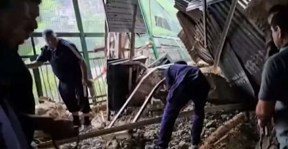 कटरा में भारी बारिश के कारण वैष्णो देवी यात्रा मार्ग पर भूस्खलन, चार श्रद्धालु घायल