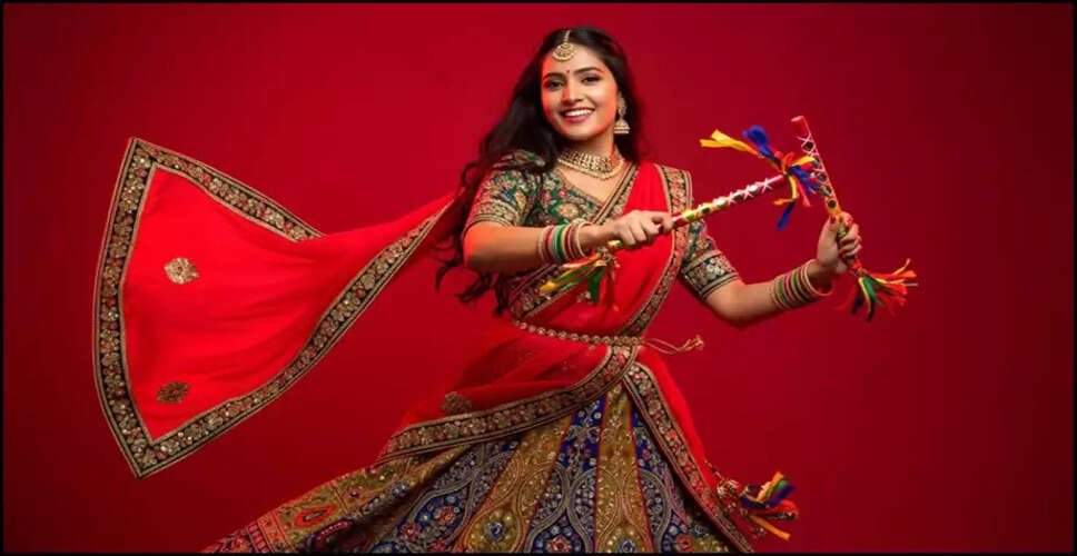 नवरात्रि के लिए स्टाइलिश डांडिया आउटफिट्स और मेकअप टिप्स
