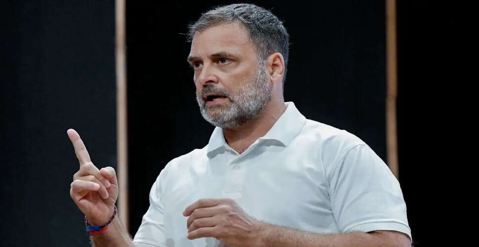 राहुल गांधी ने अमेठी में कांग्रेस कार्यकर्ताओं को किया प्रेरित