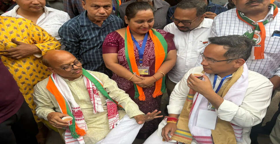 जोरहाट विधानसभा चुनाव में गोगोई पीछे, गोस्वामी आगे