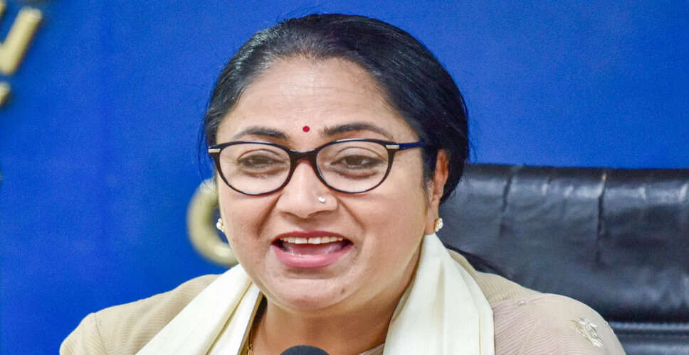 दिल्ली में मियाद पूरी कर चुके वाहनों के लिए समान नियमों की मांग