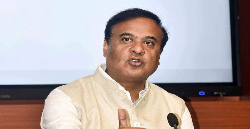 असम में अवैध प्रवासियों को रोकने के लिए आधार कार्ड पर नई पाबंदियाँ