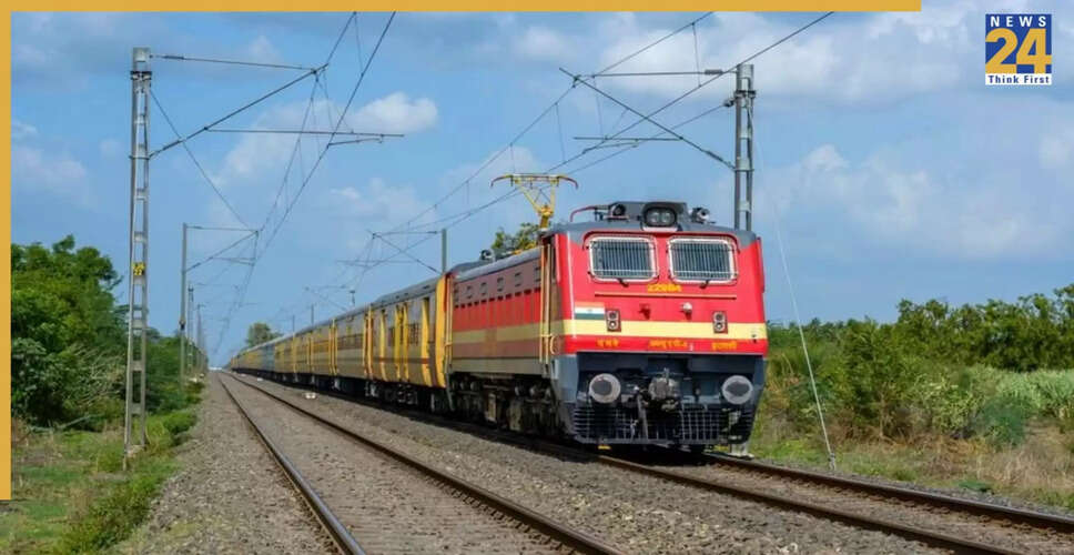 रेलवे ने यात्रियों की सुरक्षा के लिए 1,782 कोच में CCTV कैमरे लगाने की योजना बनाई