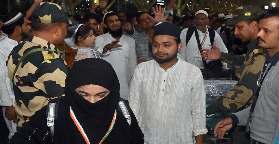 लखनऊ एयरपोर्ट पर सऊदी एयरलाइंस के विमान में लैंडिंग के दौरान चिंगारी, बड़ा हादसा टला