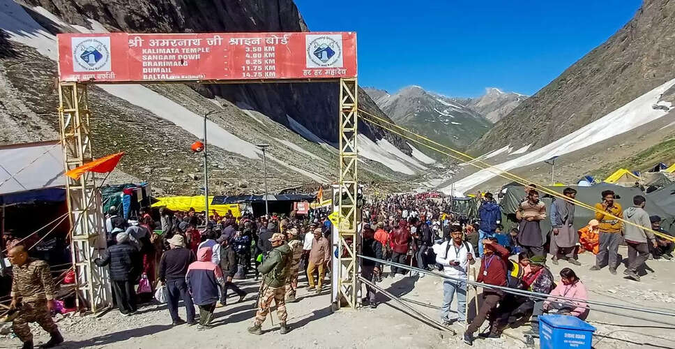 580 CAPF Companies Deployed for Enhanced Security During Amarnath Yatra 2025