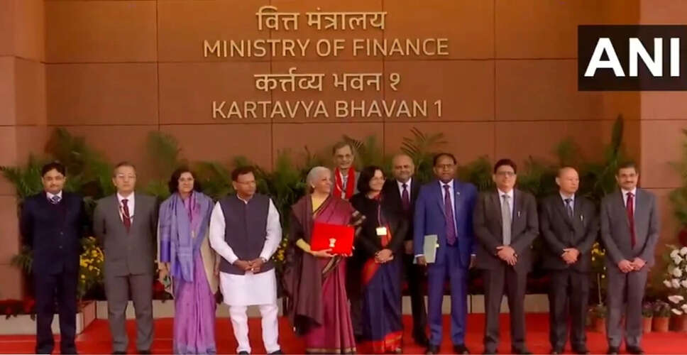 वित्त मंत्री निर्मला सीतारमण का शानदार बजट पेश करने का अंदाज
