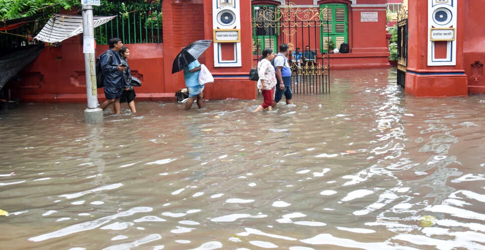 उत्तर बंगाल में मूसलधार बारिश से भूस्खलन और नुकसान की घटनाएं