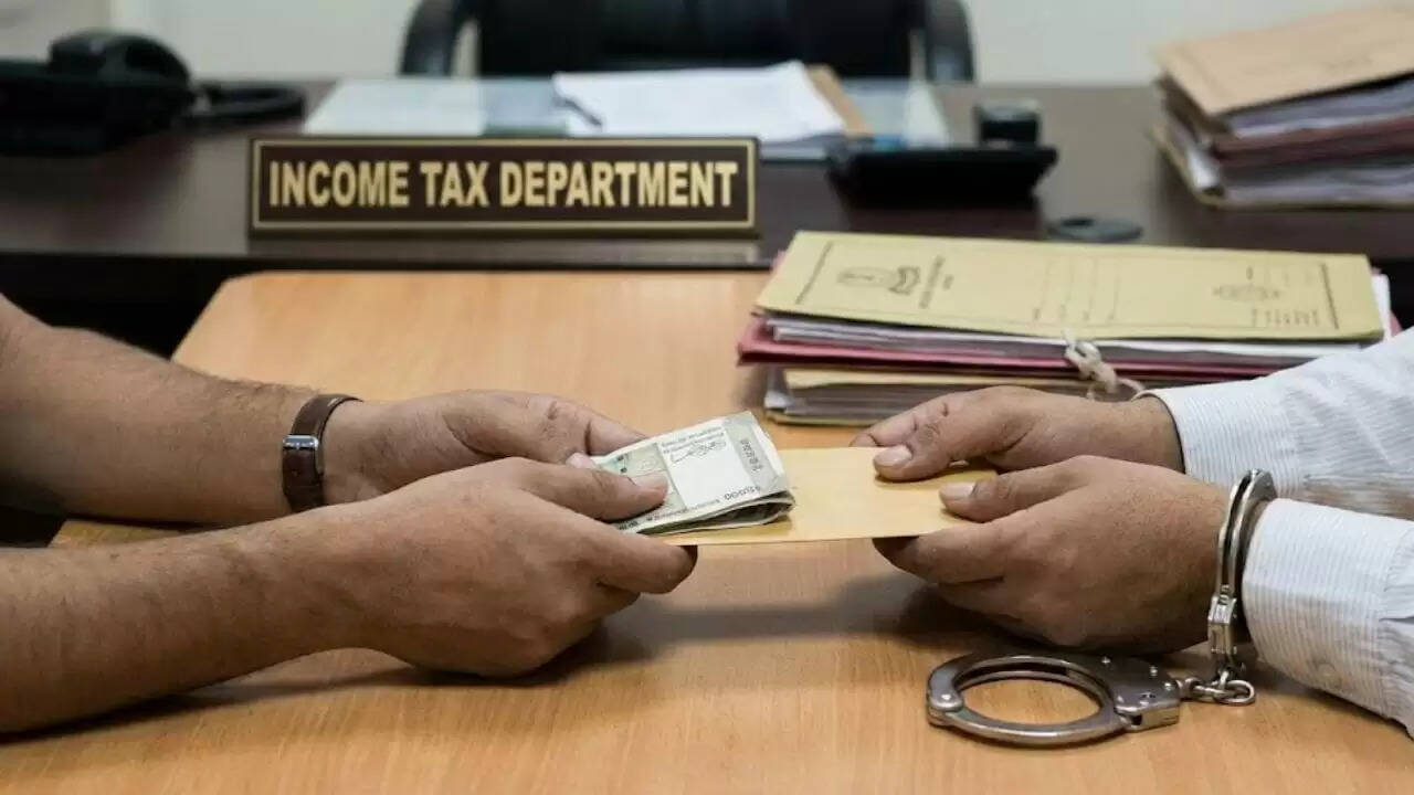 पटना हाई कोर्ट का ऐतिहासिक फैसला: 600 रुपये की रिश्वत के लिए इनकम टैक्स कर्मचारी को मिली सजा