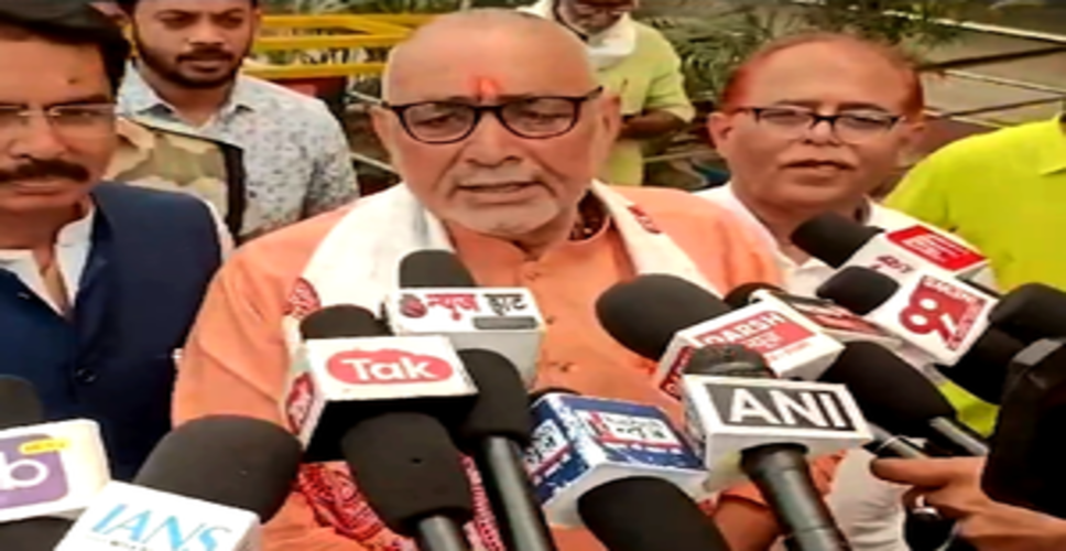 तेजस्वी यादव 'जॉब शो' नहीं, 'अपहरण शो' कर सकते हैं : गिरिराज सिंह