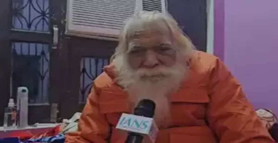 'चंद्रशेखर तो रावण है, इसलिए उनका स्वभाव राक्षसी' : आचार्य सत्येंद्र दास