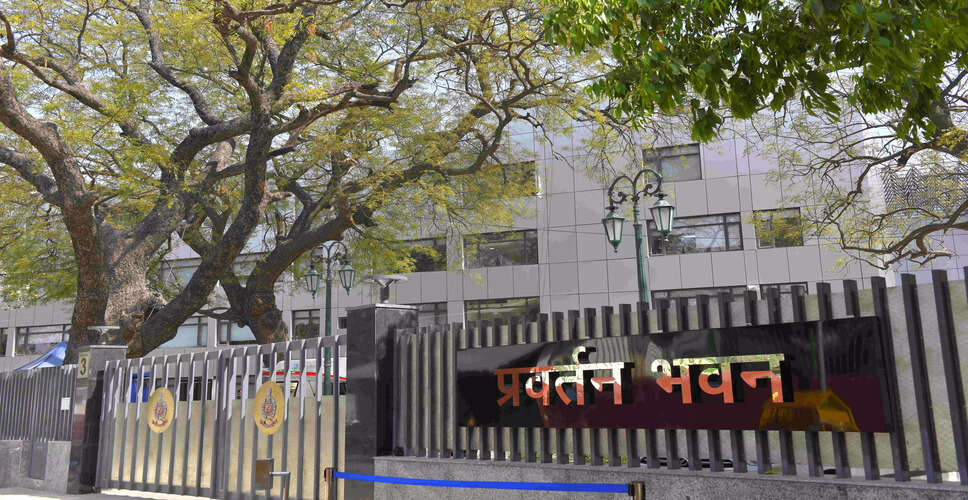 पूर्व IAS अधिकारी पर आय से अधिक संपत्ति के मामले में ED की छापेमारी