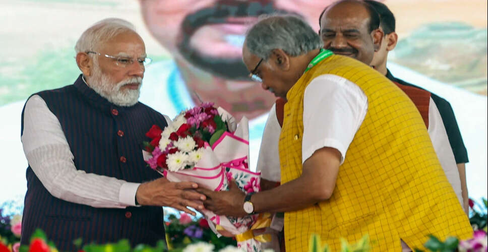 छत्तीसगढ़ में सड़क नेटवर्क और गरीबों के कल्याण पर मोदी का जोर