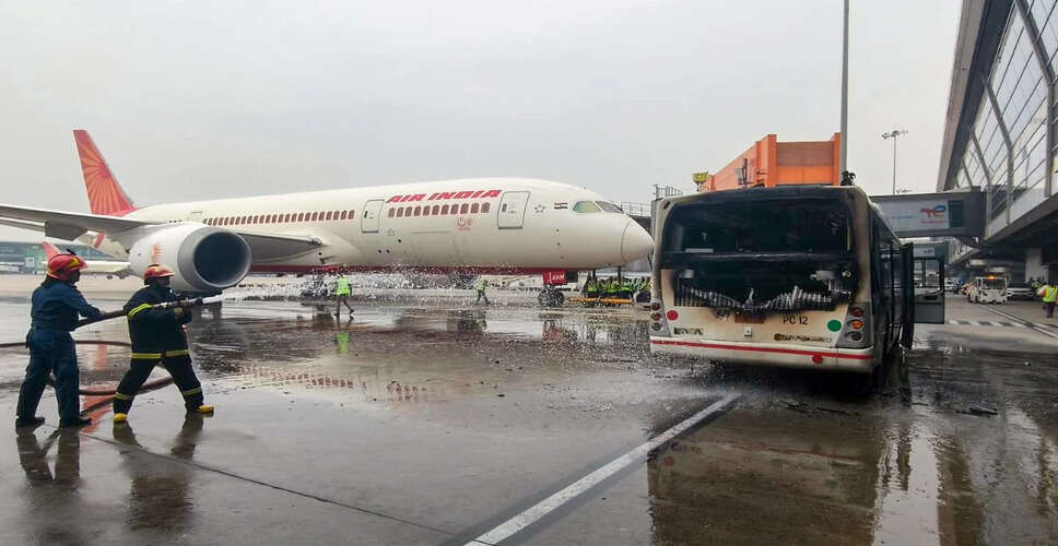 दिल्ली एयरपोर्ट पर तकनीकी खराबी से उड़ानों में देरी