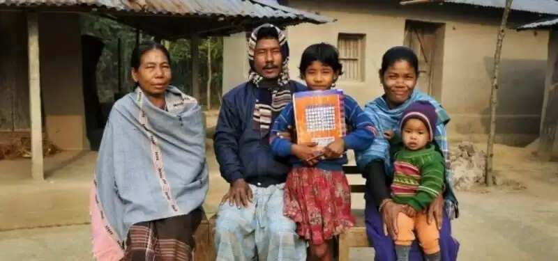 बांग्लादेश की मंडी जनजाति की अनोखी परंपरा: पिता से पति बनने की कहानी
