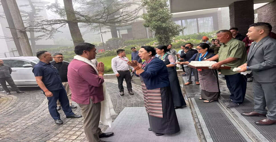 धर्मशाला में दलाई लामा के 90वें जन्मदिन की पूर्व संध्या पर भव्य समारोह