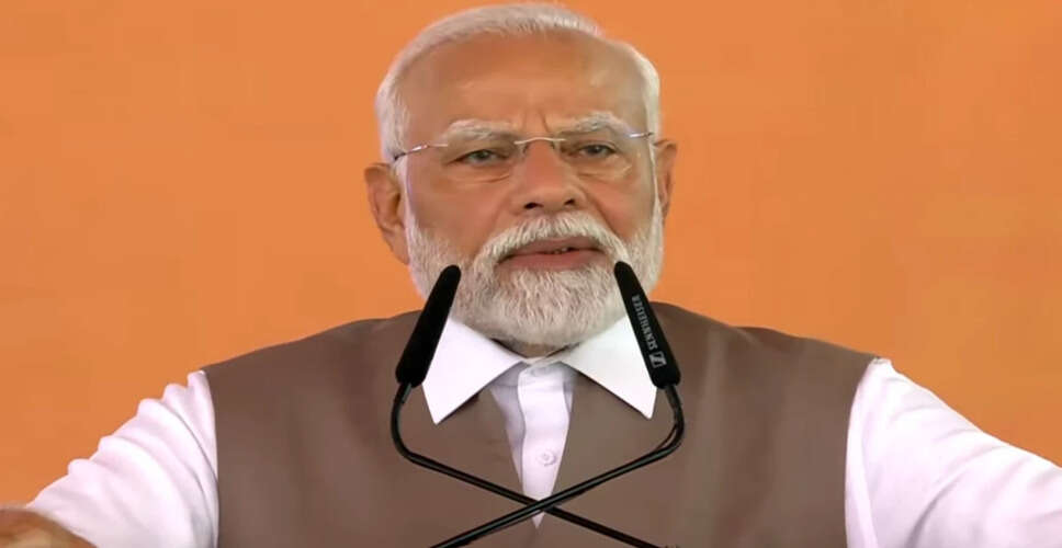प्रधानमंत्री मोदी ने कानपुर में विकास परियोजनाओं का उद्घाटन किया