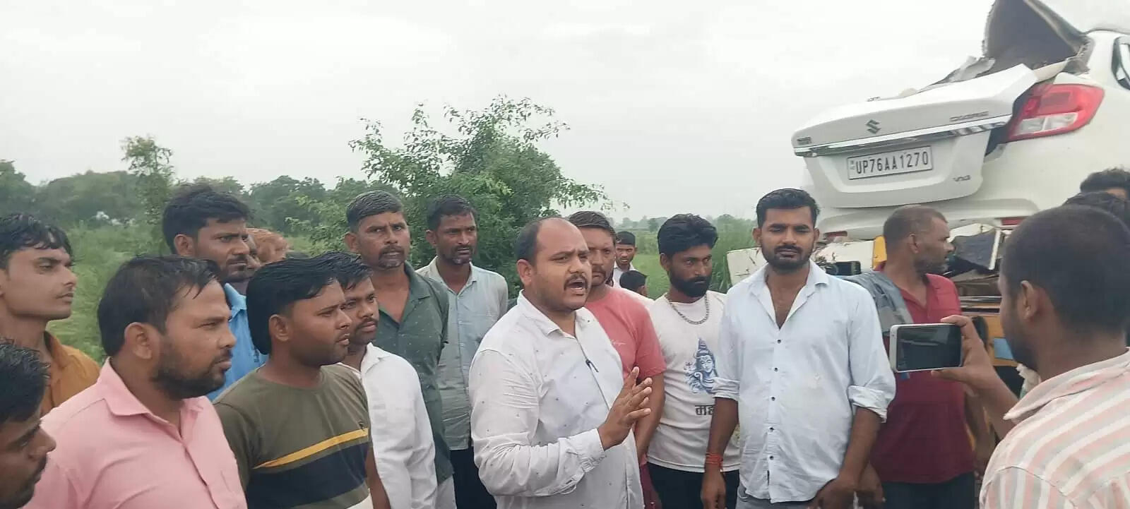 मैनपुरी में सड़क हादसे में पांच की मौत, जन्मदिन की खुशियां मातम में बदलीं