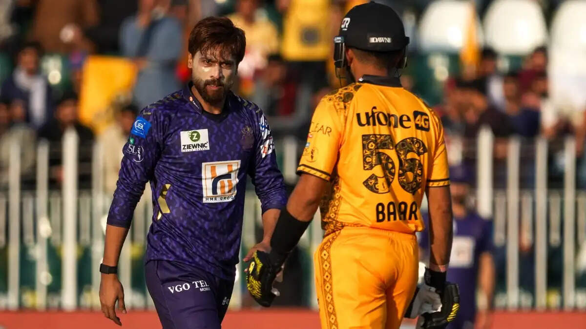 PSL 2025: बाबर आजम का निराशाजनक प्रदर्शन, मोहम्मद आमिर ने किया बड़ा विकेट हासिल