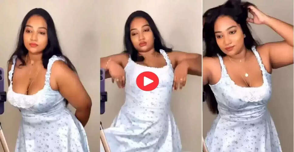 देसी भाभी का सेक्सी वीडियो सोशल मीडिया पर मचा रहा है तहलका