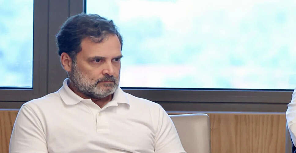 राहुल गांधी का पंजाब में बाढ़ प्रभावित क्षेत्रों का दौरा