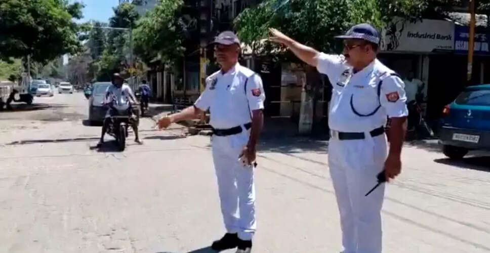 गुवाहाटी ट्रैफिक पुलिस ने फिर से पहनी सफेद वर्दी