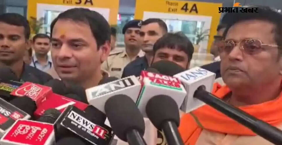 तेज प्रताप यादव और रवि किशन की एयरपोर्ट पर मुलाकात से राजनीतिक अटकलें तेज