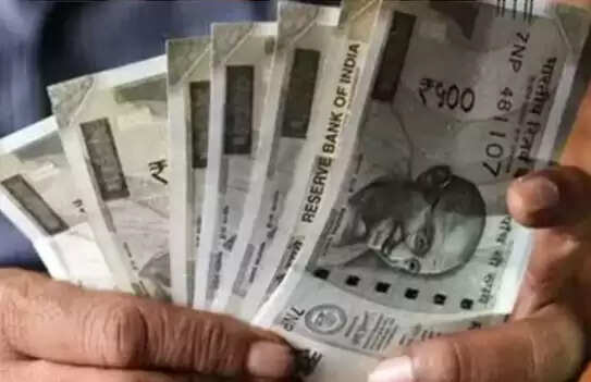 आठवें वेतन आयोग की सिफारिशें: केंद्रीय कर्मचारियों के लिए खुशखबरी