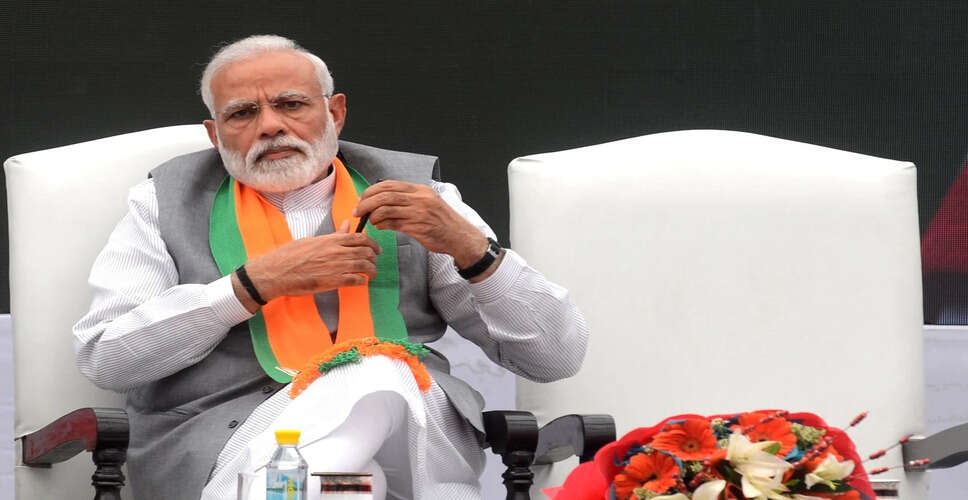 ट्रंप के टैरिफ से भारत की अर्थव्यवस्था पर असर: मोदी की चुप्पी पर सवाल