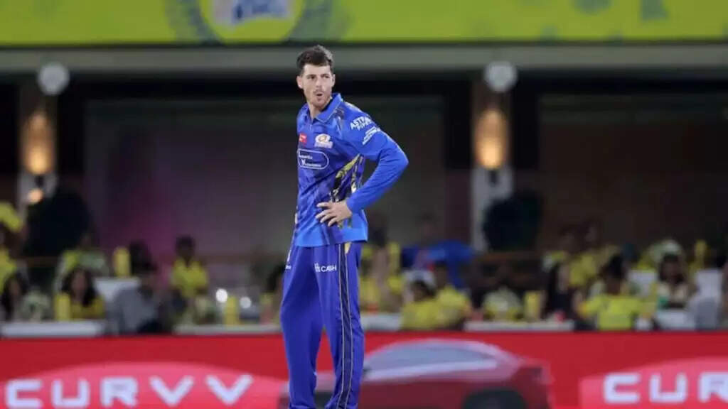मिचेल सेंटनर ने मुंबई इंडियंस को छोड़ा, SRH से जुड़े