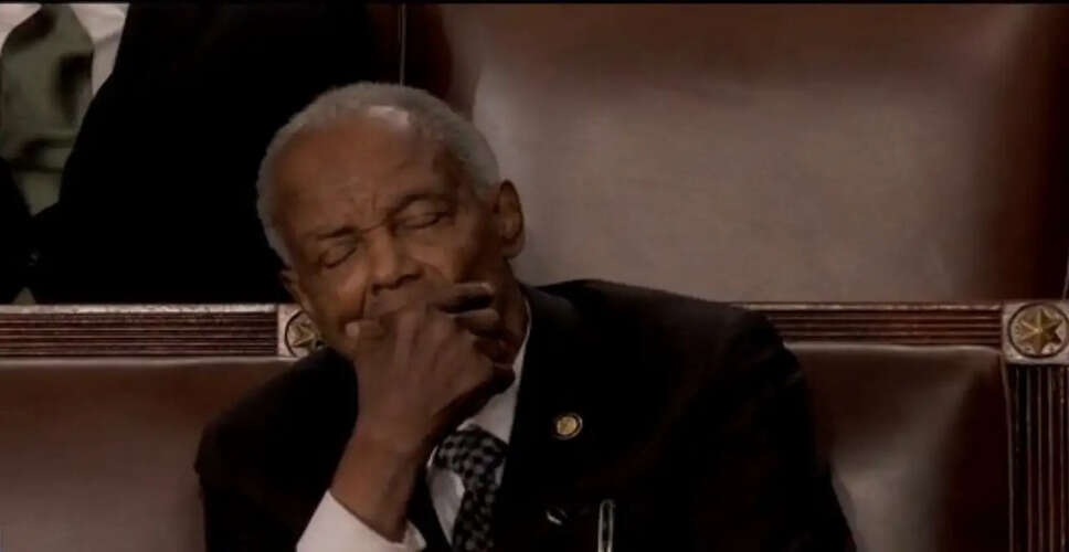 जॉर्जिया के कांग्रेसमैन डेविड स्कॉट की सोते हुए तस्वीर वायरल