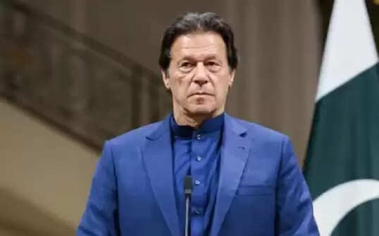 इमरान खान और पाकिस्तान सेना के बीच बढ़ता टकराव