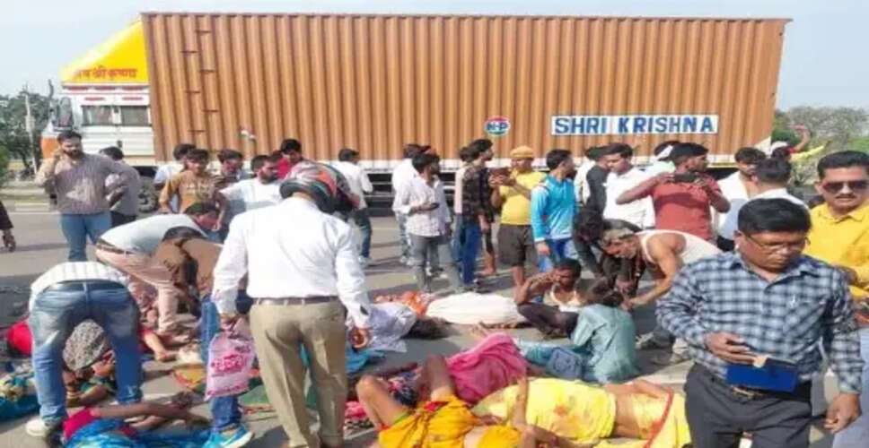 कौशांबीनगर में सड़क दुर्घटना में आठ लोगों की जान गई