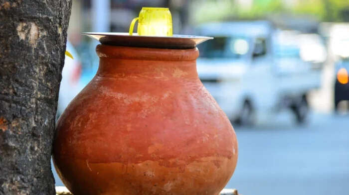गर्मी में मिट्टी के मटके का पानी: स्वास्थ्य के लिए फायदेमंद