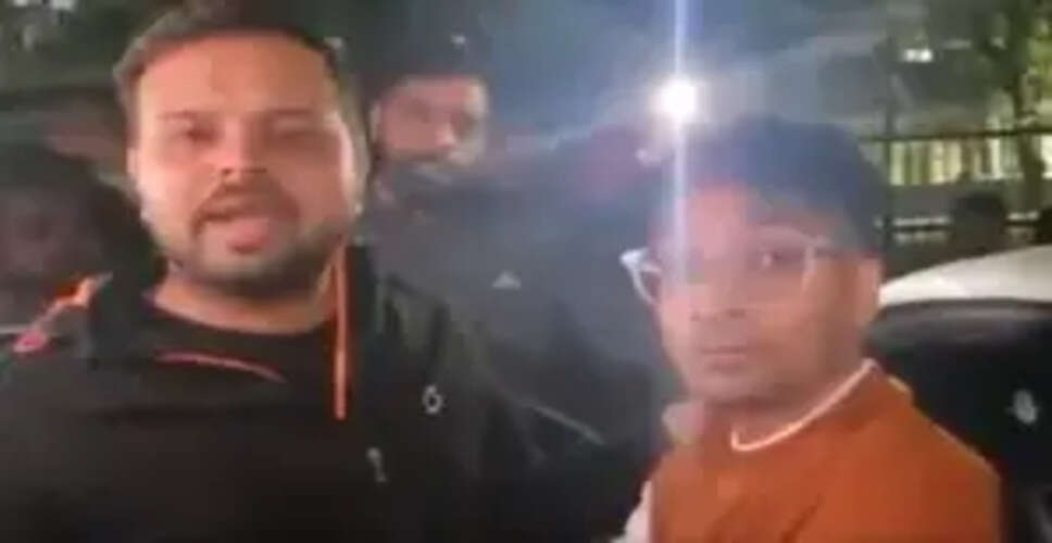 दिल्ली की मुख्यमंत्री आतिशी का पीए पांच लाख रुपये के साथ पकड़ा गया : अमित मालवीय