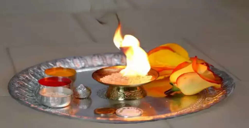 कपूर जलाने के अद्भुत लाभ: जानें इसके आध्यात्मिक और वैज्ञानिक पहलू