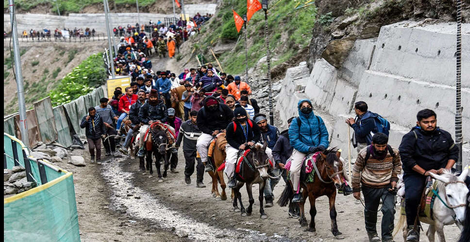 अमरनाथ यात्रा: विदेशी श्रद्धालुओं की आध्यात्मिक यात्रा