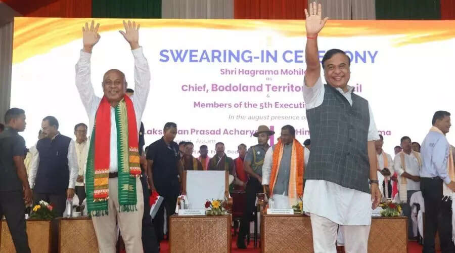 कोकराझार में एचाग्राम मोहीलारी ने ली सीईएम की शपथ