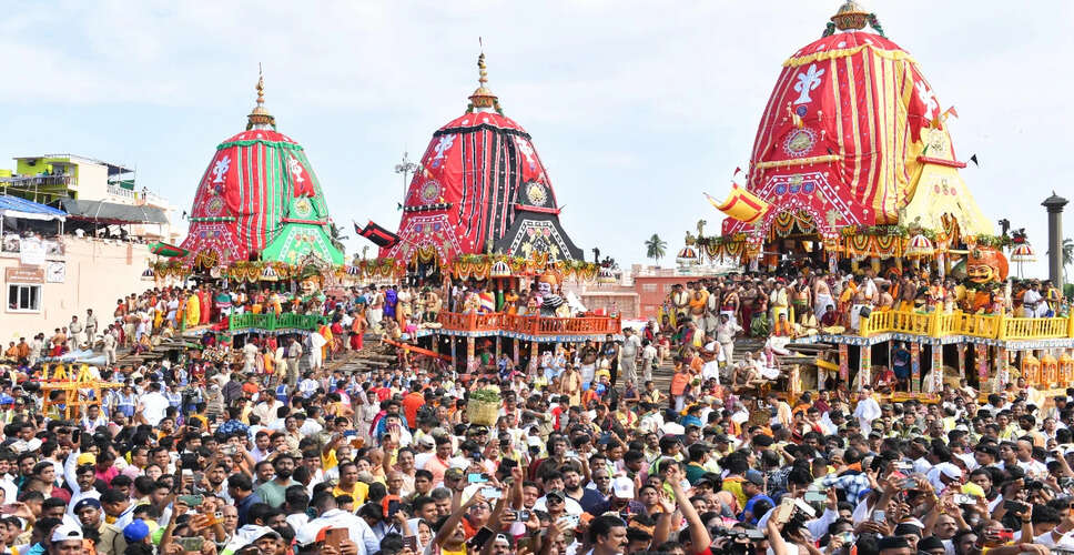 पुरी में रथ यात्रा उत्सव: सुरक्षा के कड़े इंतजाम और भक्तों की भारी भीड़