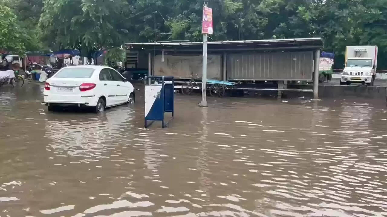 राजस्थान और उत्तर प्रदेश में भारी बारिश से बाढ़ की स्थिति